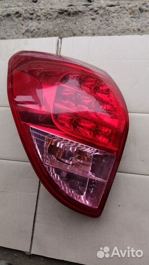 Фонарь задний toyota Rav4 30 06-09г