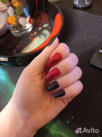 Маникюр с покрытием гель-лаком
