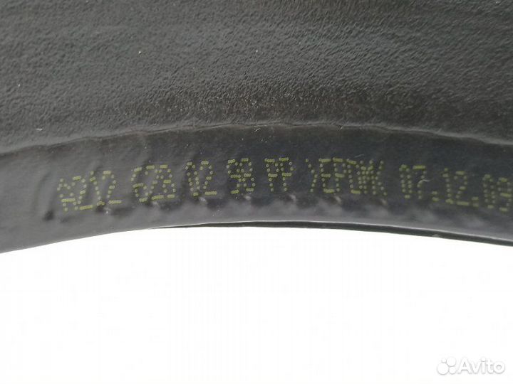 Уплотнитель капота Mercedes-Benz E-Class W212 1.8