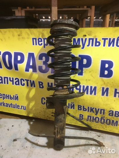 Стойка амортизатора переднего правого Citroen C3 P