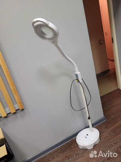 Кольцевая светодиодная лампа