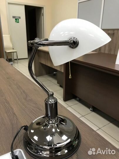 Продаю ламу настольную (новую)