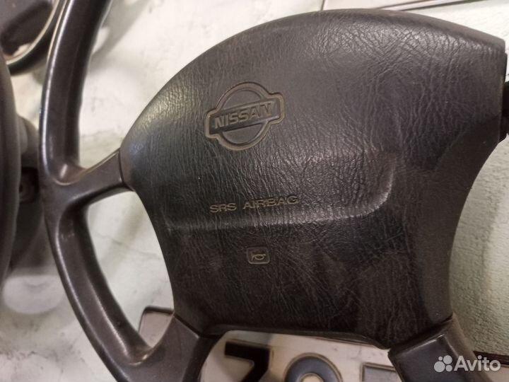 Руль с подушкой на Nissan Primera P10