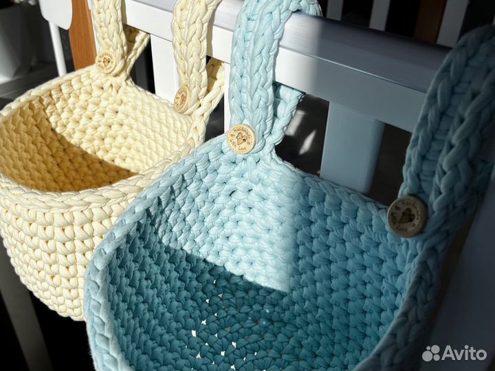 Вязаная корзина