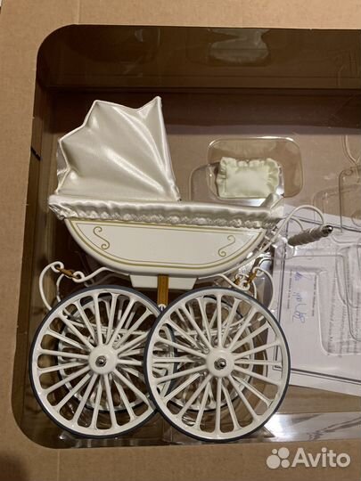 Кукольная коляска