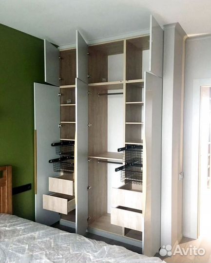 Угловой шкаф