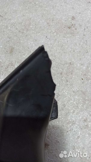 Зеркало правое Audi a8 d2. Дефект