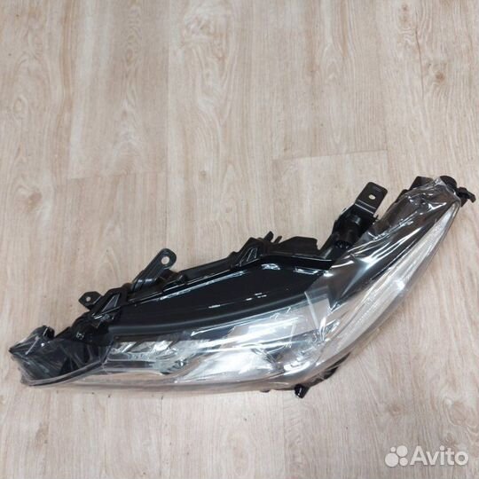 Фара LED левая Toyota Camry 70 2018-2023