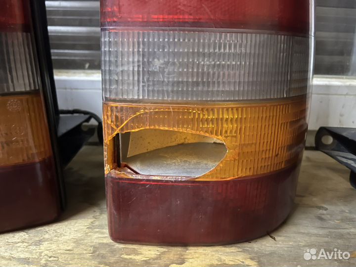 Фары задние Jeep GrandCherokee ZJ