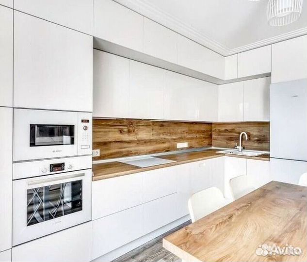 Кухонный гарнитур в современном стиле на заказ