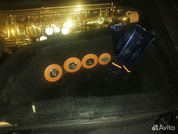 Саксофон J. Michael