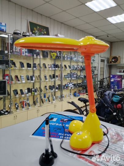 Лампа настольная