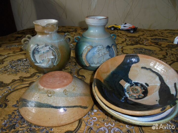 Кувшины, тарелки, кружка, пепельница из глины