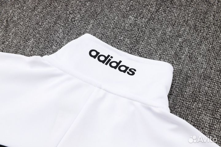 Спортивный костюм Adidas