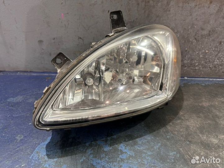 Фара галоген левая Mercedes Viano W639
