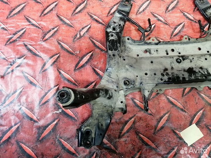 Подрамник передний BMW X1 F48