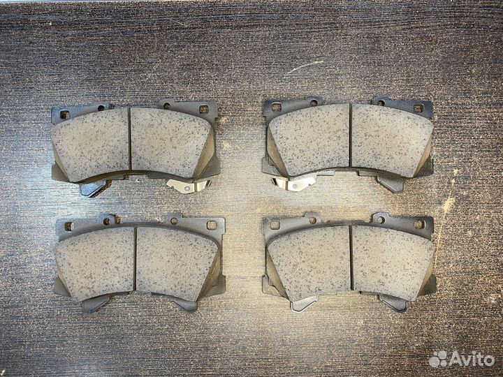 Колодки передние Land Cruiser 300 04465-60380