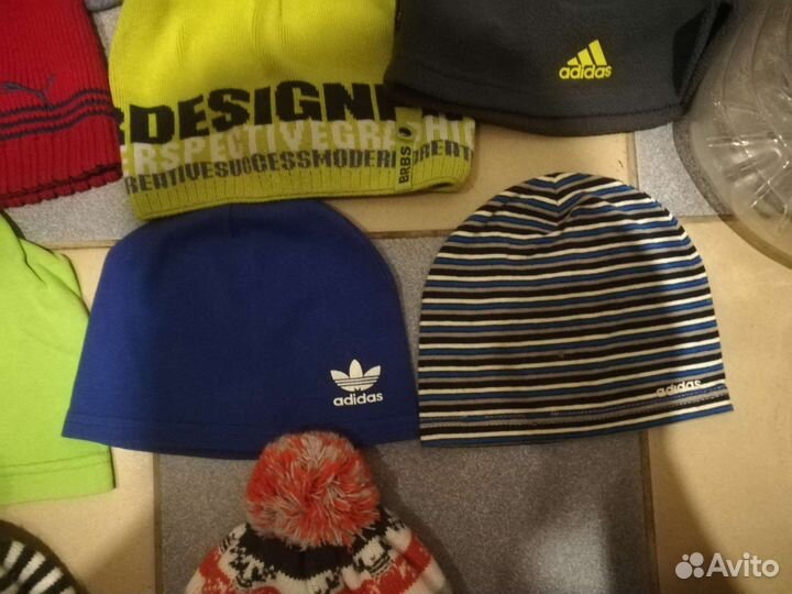 Очень много шапочек на весну