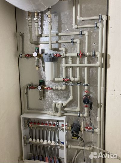 Сантехник на Античном