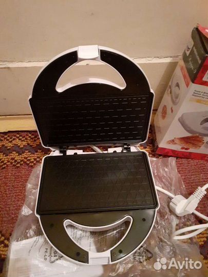 Электрическая вафельница