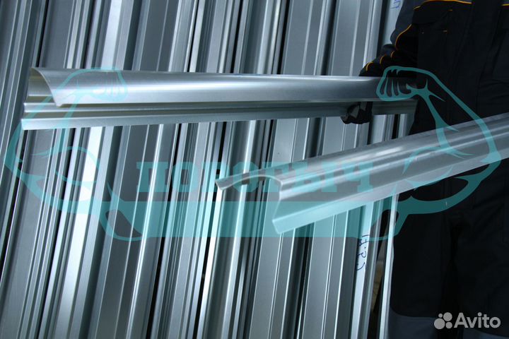 Ремотный порог Hyndai Starex левый