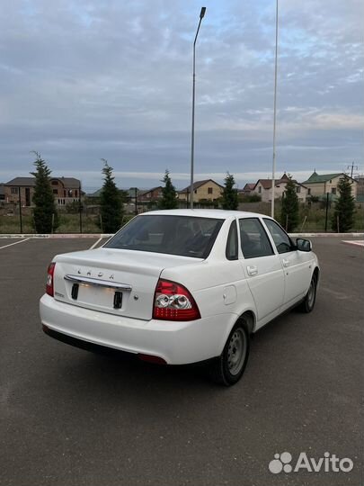 Капот LADA priora 2