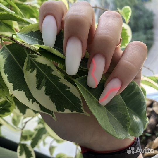 Коррекция наращённых ногтей