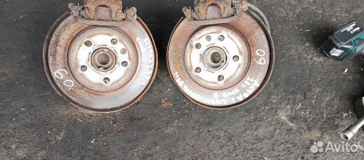 Ступица задняя Опель астра J правая, левая