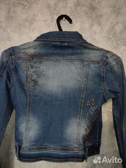 Куртка джинсовая