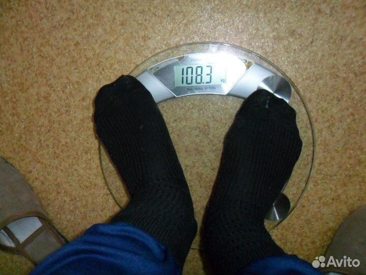 Весы напольные электронные до150 кг.