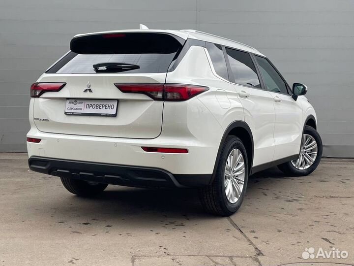 Mitsubishi Outlander 2.5 CVT, 2022