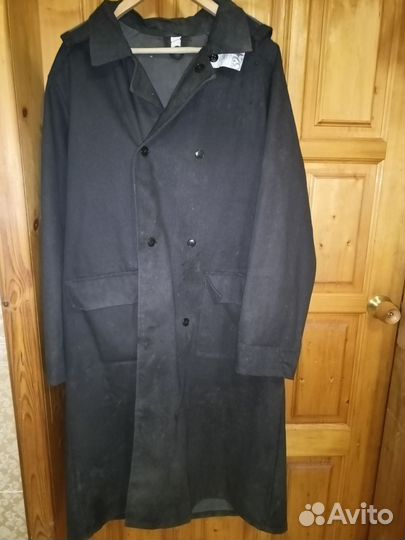 Плащ прорезиненный