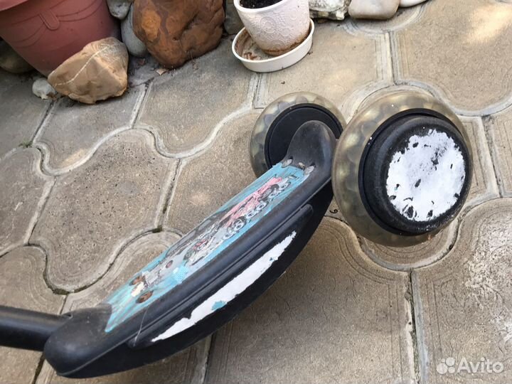 Самокат трехколесный