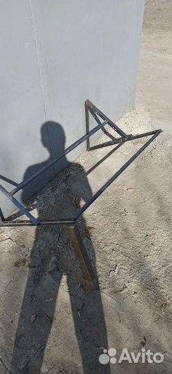 Полка навесная под колеса