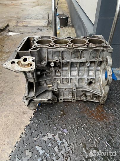 Блок цилиндров N46B20A