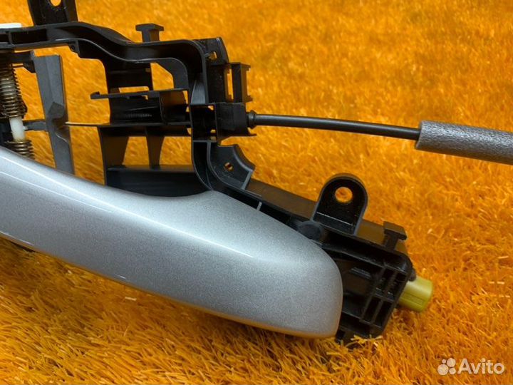 Ручка двери внешняя передняя левая Volkswagen