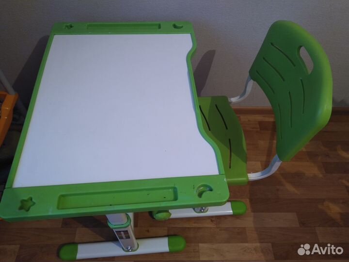 Растущая парта и стул