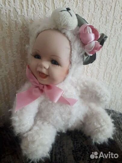 Кукла пупс с фарфоровым личиком