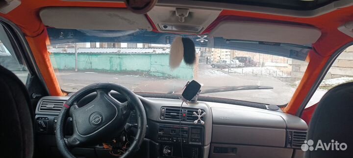 Opel Vectra 1.8 МТ, 1995, 537 667 км