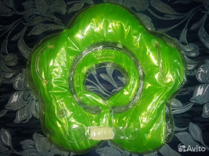 Круг на шею для купания