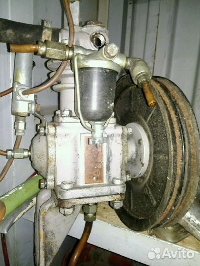 Компрессор газ 66