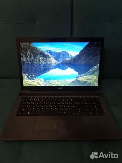 Ноутбук 17,3 дюйма, i7, gt520, Acer 7739 zg