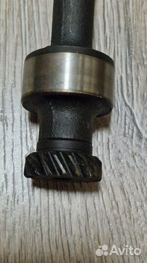 Вал масляного насоса VW Passat B3 2.0 Бензин