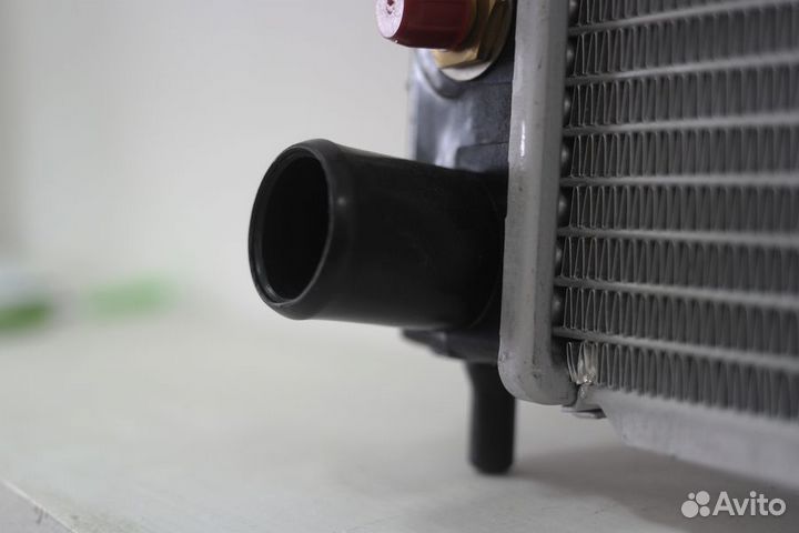 Радиатор Hyundai Tucson 04-09 / Kia Sportage 06-10