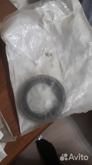 Сальник полуоси заднего моста dodge RAM 2002-2009