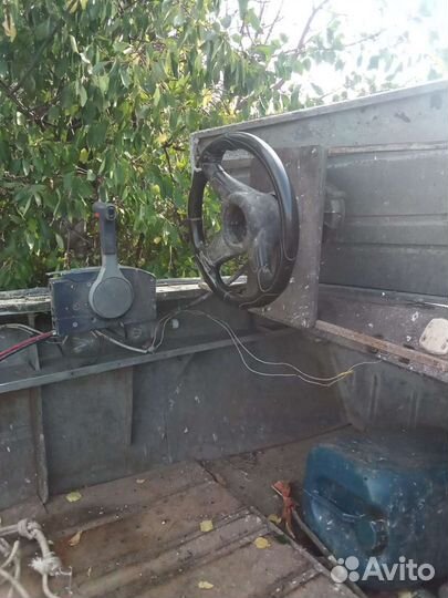 Лодка алюминиевая с мотором