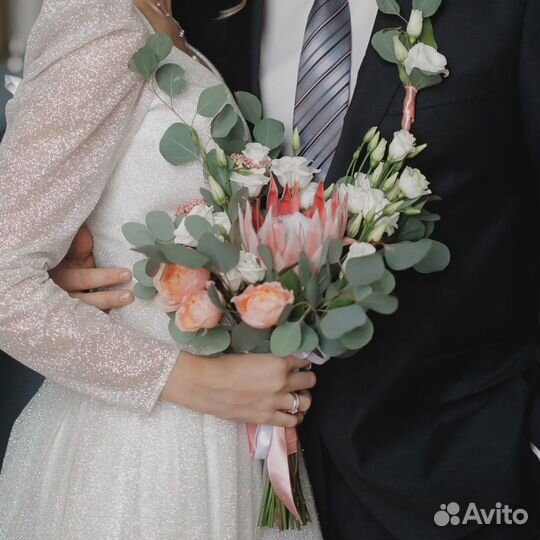 Свадебный букет невесты с протеей