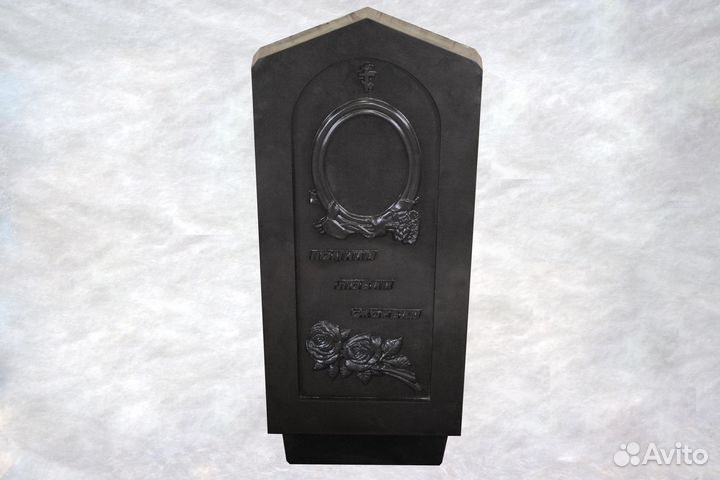 Памятники, цветники, тумбы