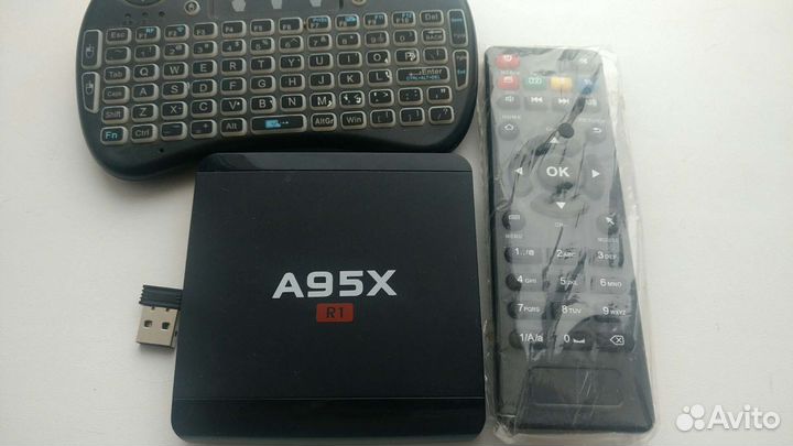 Смарт тв приставка А 95 Х с блютуз клавиатурой