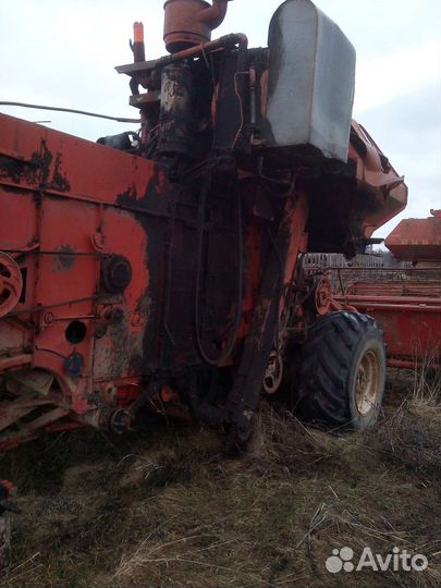 Нива комбайн